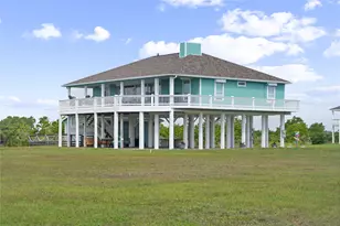 200 Mobile, Crystal Beach, TX 77650 - Photo 45