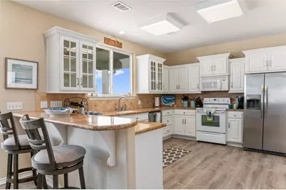 200 Mobile, Crystal Beach, TX 77650 - Photo 15