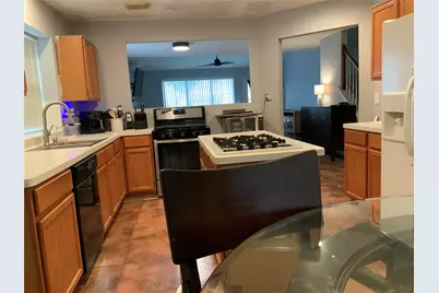 10838 Spruce Drive S, La Porte, TX 77571 - Photo 9