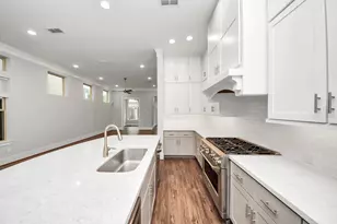 8609 Concord Trace, Houston, TX 77055 - Photo 9