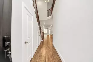 8609 Concord Trace, Houston, TX 77055 - Photo 3