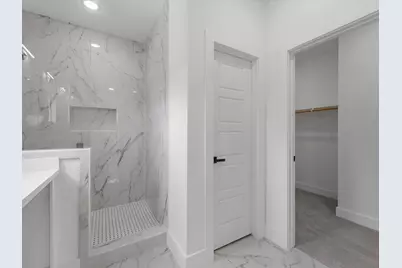 6186 Eastland Street #A/B, Houston, TX 77028 - Photo 19