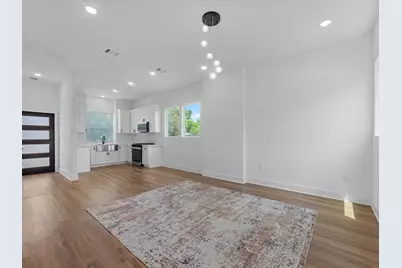 6186 Eastland Street #A/B, Houston, TX 77028 - Photo 9