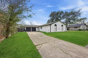 11935 Langdon Ln, Houston, TX 77072 - Photo 1