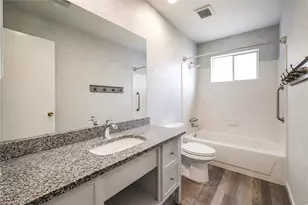 12710 Fenimore Ct, Sugar Land, TX 77478 - Photo 13