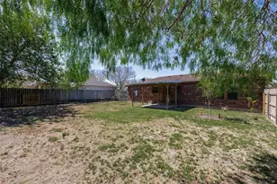 308 Hickory Ct, Bishop, TX 78343 - Photo 9