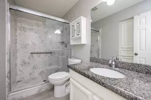 308 Hickory Ct, Bishop, TX 78343 - Photo 5