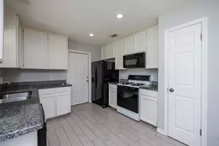 308 Hickory Ct, Bishop, TX 78343 - Photo 3