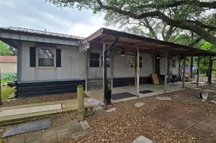 78 Avenue D, Van Vleck, TX 77482 - Photo 5