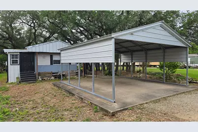 78 Avenue D, Van Vleck, TX 77482 - Photo 1