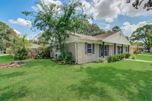 11403 Braewick Dr, Houston, TX 77035 - Photo 7