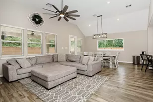 2111 Woodland Elm Ln, Conroe, TX 77384 - Photo 5