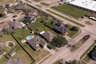 1105 Isabella Blvd, Angleton, TX 77515 - Photo 29