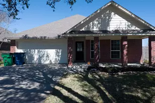 1105 Isabella Blvd, Angleton, TX 77515 - Photo 1