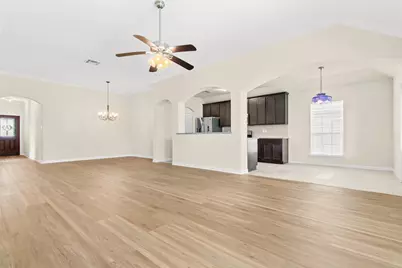 1105 Isabella Boulevard, Angleton, TX 77515 - Photo 5