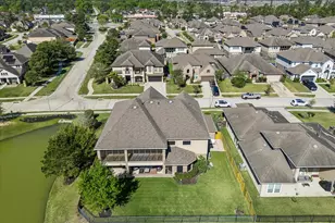 14902 Somerset Horizon Ln, Houston, TX 77044 - Photo 37