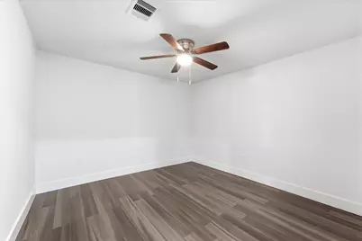 2281 Des Jardines Street, Houston, TX 77023 - Photo 17