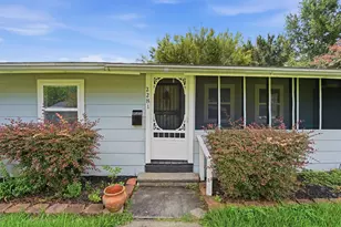 2281 Des Jardines St, Houston, TX 77023 - Photo 3