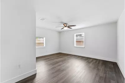 2281 Des Jardines Street, Houston, TX 77023 - Photo 15