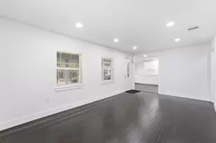 2281 Des Jardines St, Houston, TX 77023 - Photo 7