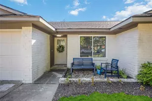 12119 Spring Grove Dr, Houston, TX 77099 - Photo 3