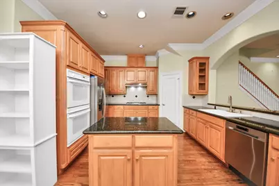 605 W Polk Street #B, Houston, TX 77019 - Photo 11
