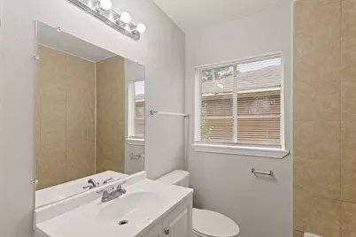 9133 Woodlyn Road, Houston, TX 77078 - Photo 11
