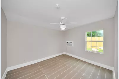 5903 Belneath Street #B, Houston, TX 77033 - Photo 9