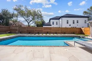 13 Queen Mary Ct, Sugar Land, TX 77479 - Photo 31