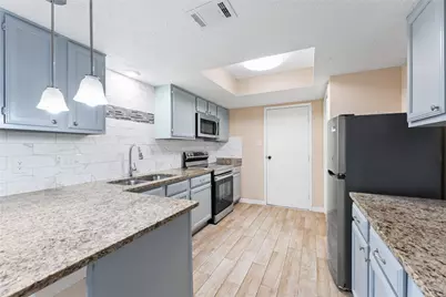 4929 Meadow Place Drive, Pasadena, TX 77571 - Photo 9