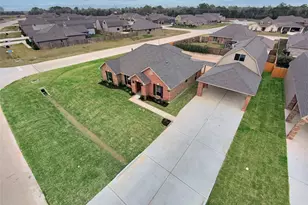 3701 Pedregal Rd, League City, TX 77539 - Photo 7