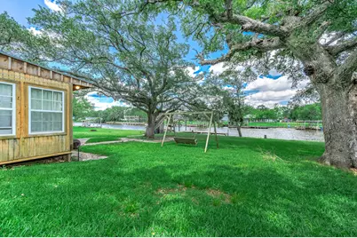 875 Private Road 652, Sargent, TX 77414 - Photo 7