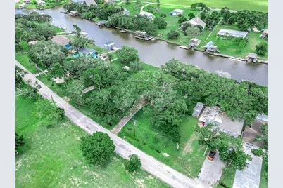 875 Private Road 652, Sargent, TX 77414 - Photo 43