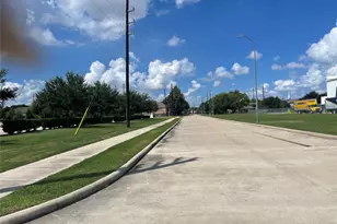 12747 Bates Ln, Stafford, TX 77477 - Photo 9