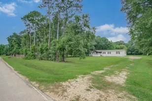 272 Lone Pine Dr, Huffman, TX 77336 - Photo 3