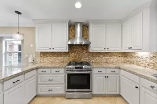 3430 W Meadow Ln, Dickinson, TX 77539 - Photo 9