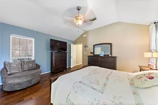3430 W Meadow Ln, Dickinson, TX 77539 - Photo 11