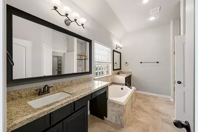13811 Wickdale Garden Lane, Houston, TX 77044 - Photo 21