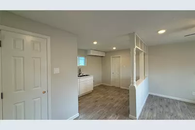 7010 Brownsville Street #1/2, Houston, TX 77020 - Photo 3