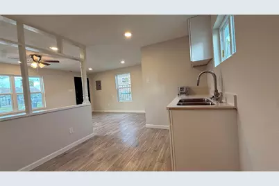 7010 Brownsville Street #1/2, Houston, TX 77020 - Photo 11