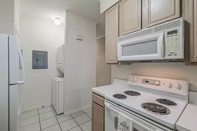 351 Lakeside Lane #105 A, Houston, TX 77058 - Photo 23
