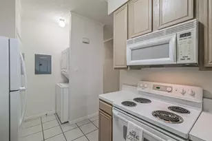 351 Lakeside Ln, Houston, TX 77058 - Photo 23
