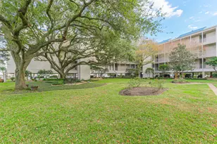 351 Lakeside Ln, Houston, TX 77058 - Photo 41