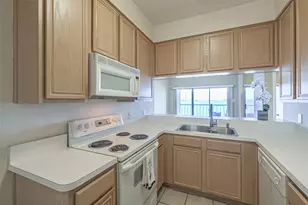 351 Lakeside Ln, Houston, TX 77058 - Photo 21