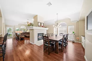 1575 Garden Lakes Dr, Friendswood, TX 77546 - Photo 9
