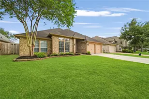 1575 Garden Lakes Dr, Friendswood, TX 77546 - Photo 1