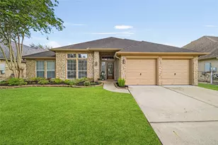 1575 Garden Lakes Dr, Friendswood, TX 77546 - Photo 3