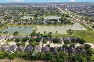 1575 Garden Lakes Dr, Friendswood, TX 77546 - Photo 35