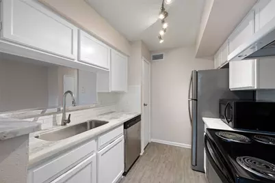 2120 El Paseo Street #1703, Houston, TX 77054 - Photo 15