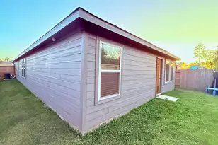 3109 Courtney Flower Dr, Conroe, TX 77301 - Photo 21